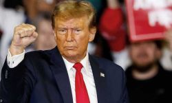 ترامب يسخر من بايدن بخريطة مصر